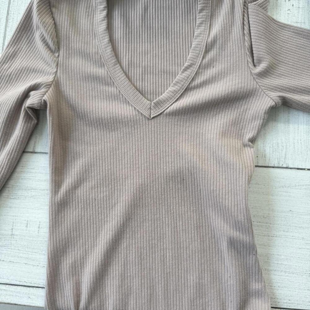 Drew ribbed bodysuit - sz XS; color is a neutral beige.  EUC retail: $172